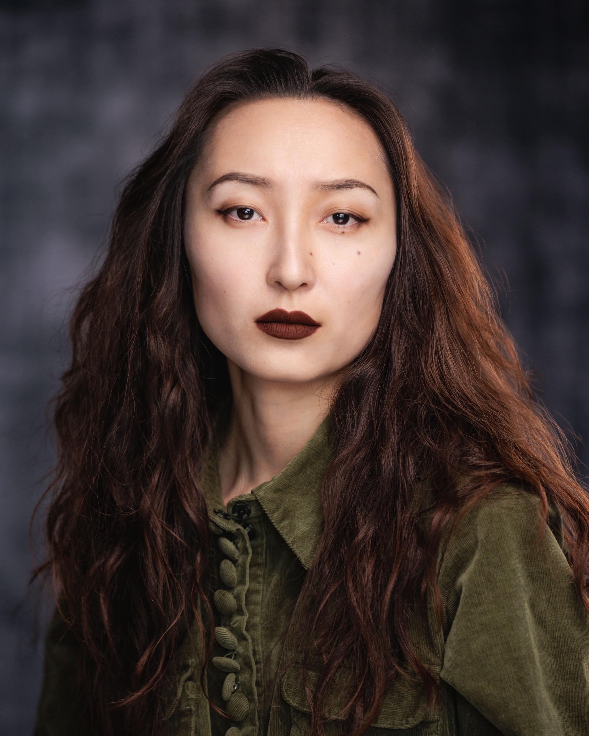 Headshot of Alina Zhou